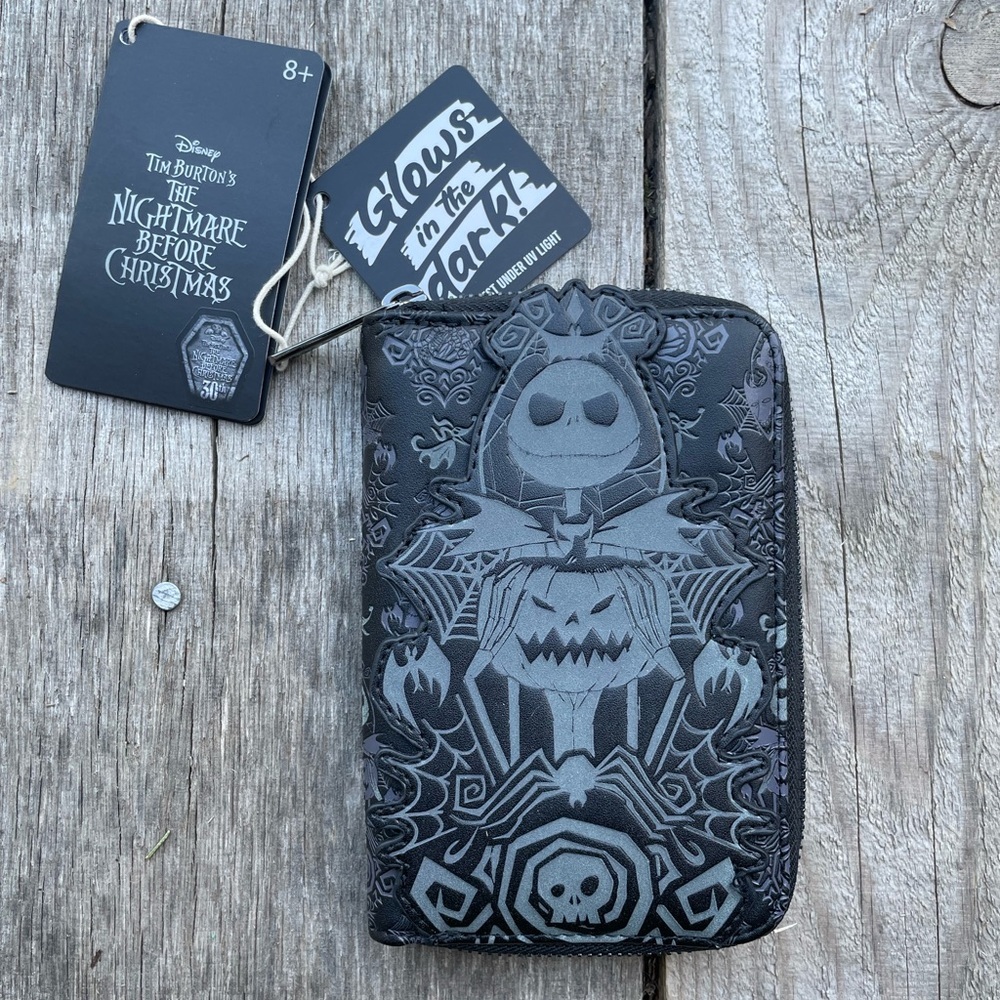 NWT Loungefly Disney Tim Burton’s The Nightmare Before Christmas Wallet
